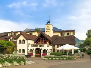 瑞士小木屋梅利斯阿亨 - 浪漫湖邊城堡飯店