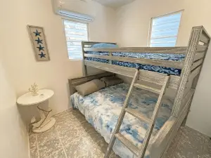 Beach House with Pool in Playa Santa - Casa Perla