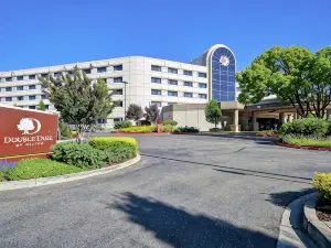 DoubleTree by Hilton Hotel Pleasanton at the Club