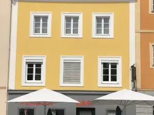 Pension Sunnseitn - Gastronomie - Café - Weinkeller