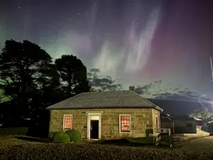 Robinson Cottage