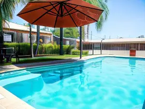 Clermont Country Motor Inn