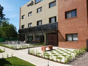 Casa Campus Pilar Suites