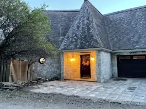 Spacious 5-bedroom country marble chateau in charming Fair Haven