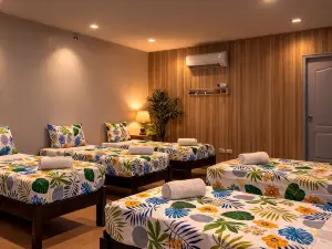 Kapis Mansions Hotel