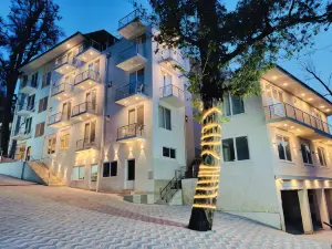 Pinemont Hotel