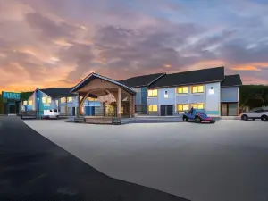 EverSpring Inn & Suites