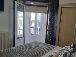 New J&J Hostel