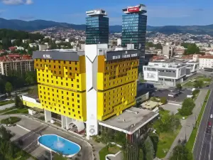 Hotel Holiday