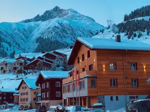 Mountain Lodge Sedrun