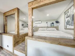 Entire place,  cozy, unique space, countryside
