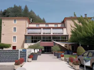 Logis Hotel Restaurant Mas de la Prairie