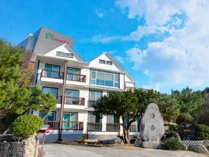 Samcheok Seaside Bed and Breakfast (Yonghwa Beach, Marine Cable Car, Marine Rail Bike)