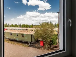 Lokschuppen Pasewalk- Gästehäuser Mit DZ, EZ Und Küche