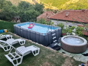 Vila Mir