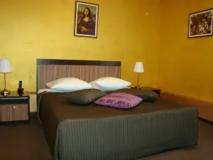 Golden Park Hotel