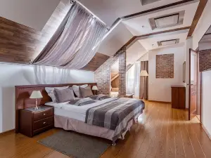 Yuzhnaya Bashnya Hotel