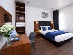 Maxi Hotel