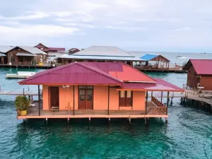 Derawan Fisheries Cottage