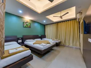 Hotel RadhaKrishna-Couple Friendly