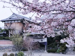Hitomaru Kadan