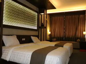 Tanjung Plaza Hotel