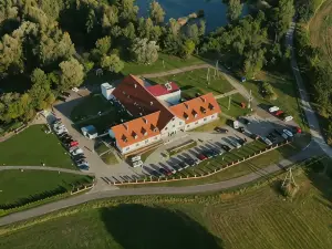 Hotel Magiczny Zakątek