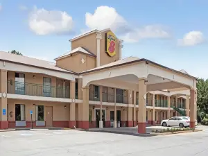 珀爾/傑克遜機場溫德姆速8酒店