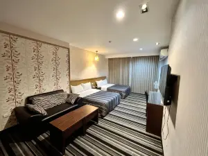 Home Full Hotel