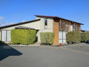 Totara Lodge