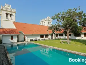 Yoho Monsoon Villa