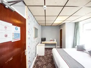 MyRoomz Silver Strand Hotel
