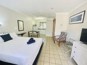 Paradise Court Holiday Units