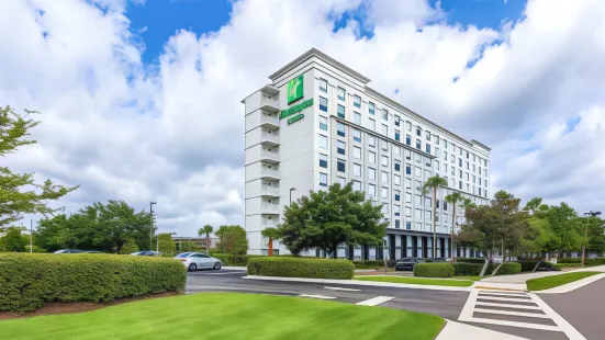 Holiday Inn & Suites Across From Universal Orlando, an IHG Hotel