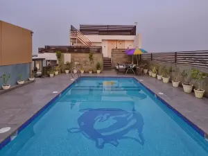 Seven Hills Tower