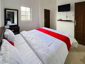 RedDoorz Near Stasiun Pematangsiantar