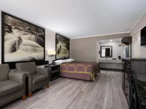 Super 8 by Wyndham Longview/North