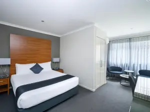 Crest on Barkly Hotel