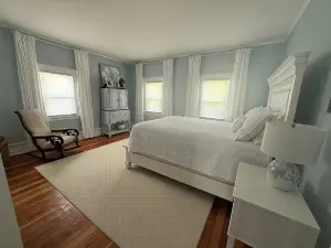 Historic 2-bedroom condo in Owosso