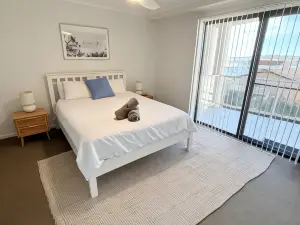 Jubilee Apartment 06