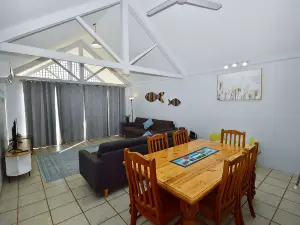 Waterfront Apartments Unit 1