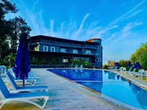 Pamukkale Whiteheaven Suite Hotel