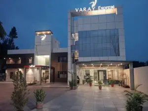 Hotel Varay Express