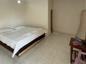 Valencia Homestay Redpartner