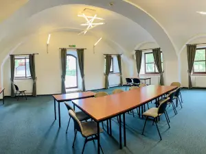 Depandance - vedlejší Budova u Zámku Třešť