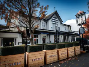 The Fox & Goose Hotel