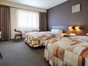 Bridal & Hotel Raffine