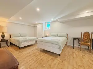 Cozy Home in Richmond Hill with Free Parking