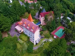 Sky Valle Hotel