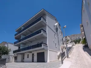 Apartments the Seasons Residence